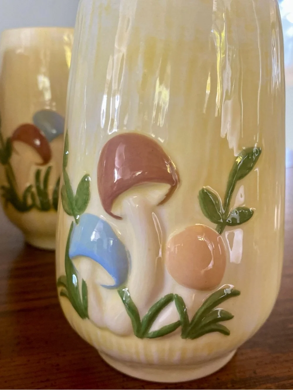 RARE Vintage 1970s Arnel's Ceramic Mushroom Tumblers - Set of 5 Yellow with Blue